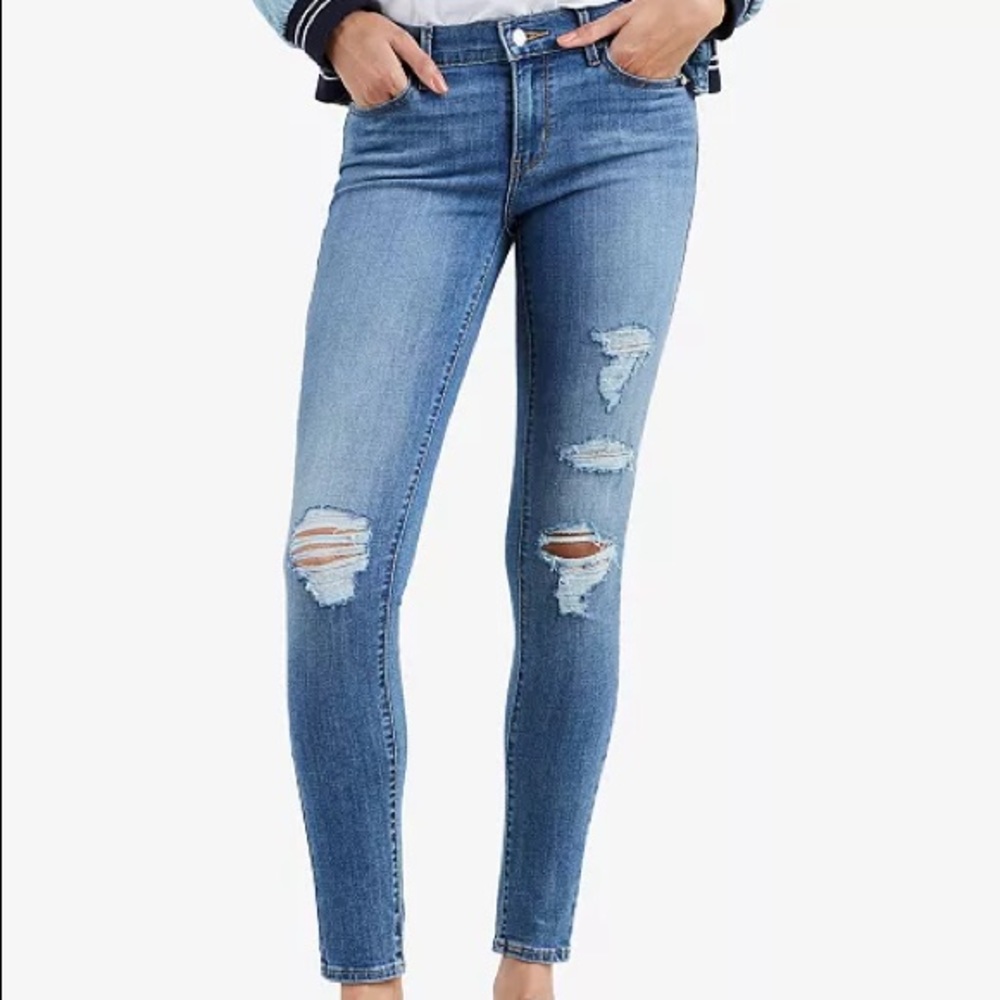 Levi’s 710 Super Skinny Jeans (Cranberry)